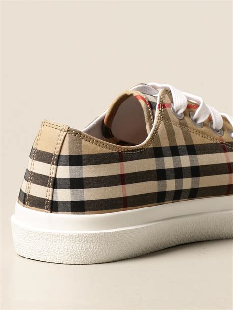 BURBERRY Low